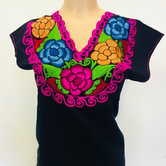 MEXICANA Tops - Multi color flowers blouse
